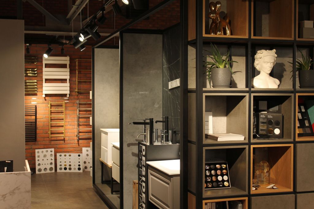 Шоу-рум на левом берегу: ул. Сибиряков-Гвардейцев, 51/3а